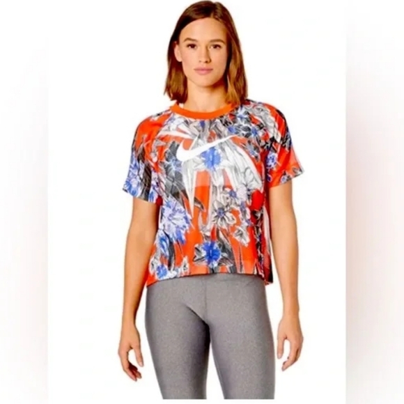 NIKE Hyper Femme Floral Tee Shirt In 1X - Picture 1 of 8